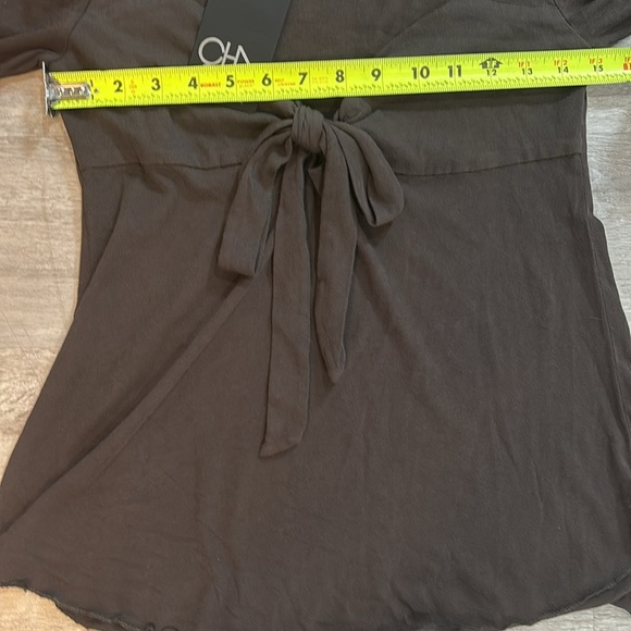 NWT Chaser Womens, Supersoft Gauzy Front Tie Sweetheart Bell Sleeve Top - Picture 6 of 7